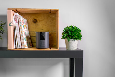 Beveiligingscamera voor binnen met draadloze verbinding en automatische privacy schuif