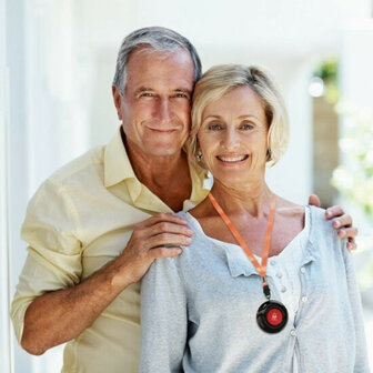 SOS Knop voor ouderen met 24Ghz technologie en flexibele installatie voor directe noodoproep