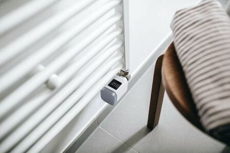 Radiatorknop voor zoneverwarming met Zigbee communicatie en M30 schroefdraad