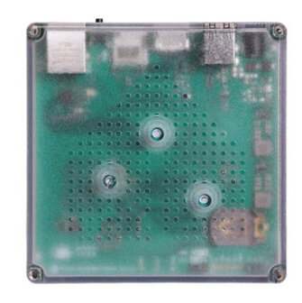 Smart hub voor smart home met bedraad protocol en lokale en cloud verbinding