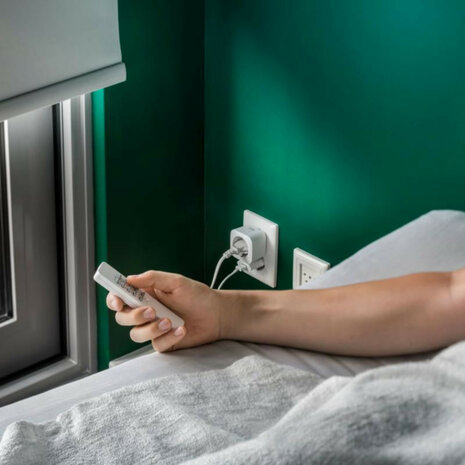 Compacte tussenstekker dimmer voor KlikAanKlikUit systeem geschikt voor led halogeen en gloeilampen tot 250 watt 2 stuks