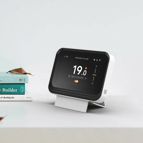 Thermostaat voor cv boilers en warmtepompen met wifi bediening en inzicht in verbruik