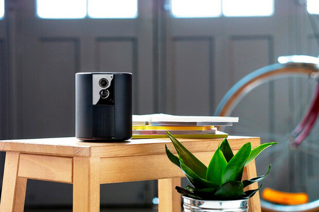 Beveiligingscamera voor binnen met draadloze verbinding en automatische privacy schuif