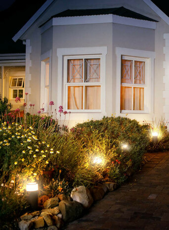 Sokkellamp voor buiten met Zigbee 3 0 en 16 miljoen kleuren laagspanning 24 volt aluminium