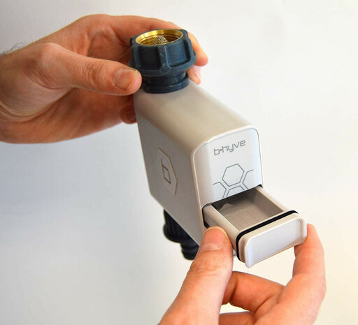 Kraan timer voor tuinirrigatie met wifi hub en app bediening voor waterbesparing