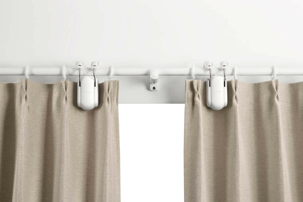 Switchbot gordijnmotor voor roedegordijnen met automatische bediening en app bediening