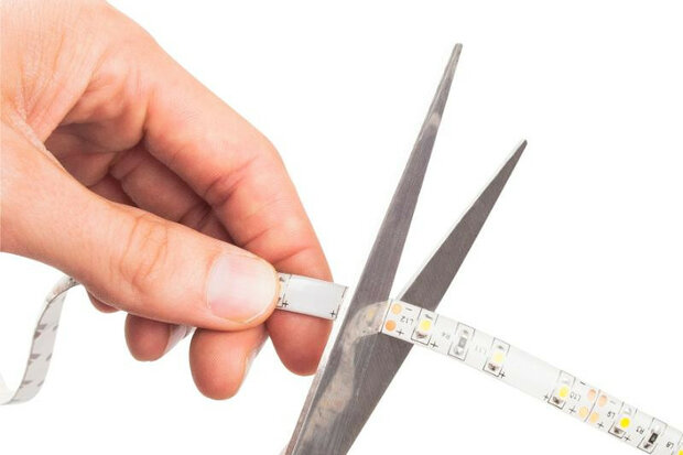 Flexibele ledstrip voor slimme verlichting met app bediening afknipbaar kleur instelbaar binnengebruik smart home